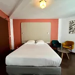 Centre Le Comte Rouge Hotel