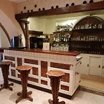 Hotel Centre Le Comte Rouge 2*