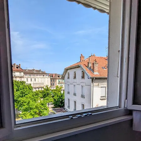 Centre Le Comte Rouge Hotel 2*