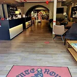 Centre Le Comte Rouge Szálloda 2*