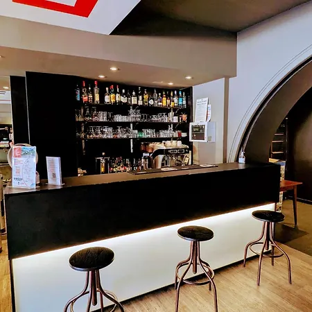 Centre Le Comte Rouge 2* Τονόν-λε-Μπαιν