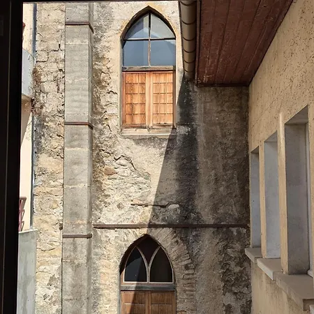 Centre Le Comte Rouge Hotel