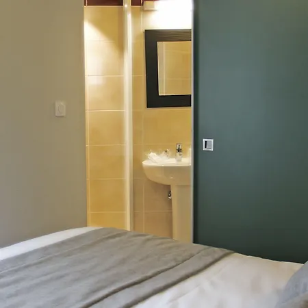 Centre Le Comte Rouge Hotel