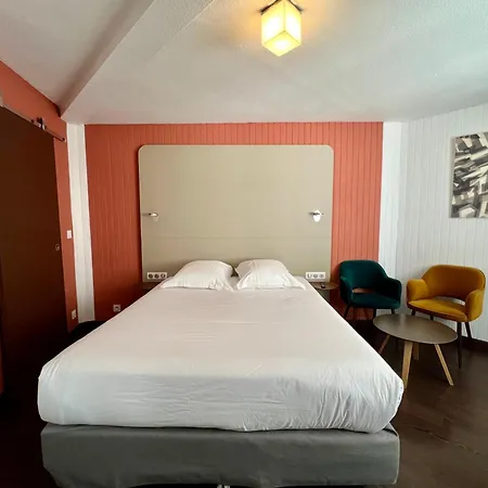 Centre Le Comte Rouge Hotel