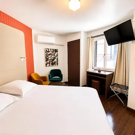 Centre Le Comte Rouge Hotel 2*