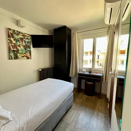 Hotel Centre Le Comte Rouge