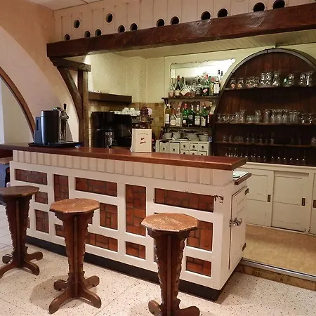 Hotel Centre Le Comte Rouge 2*