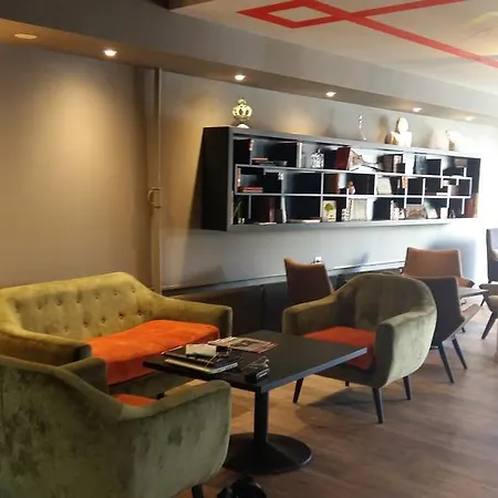 Hotel Le Comte Rouge 2*