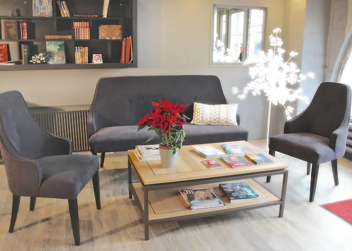 Centre Le Comte Rouge Hotel