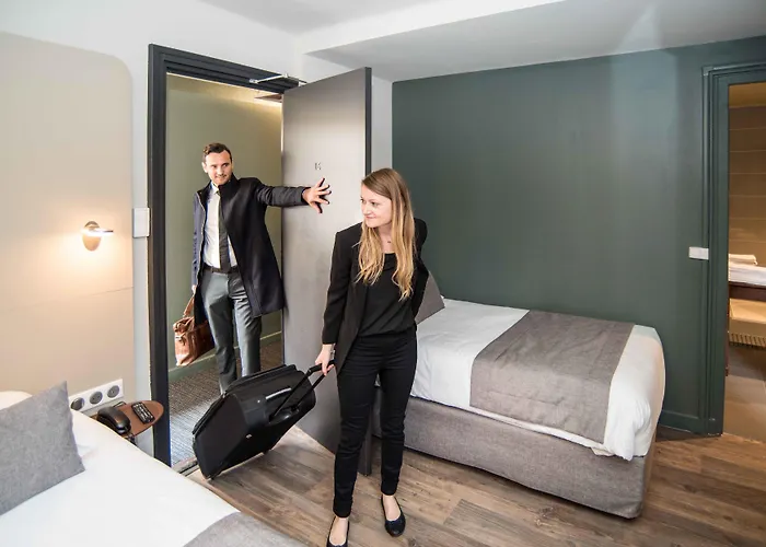 Hotel Centre Le Comte Rouge 2*